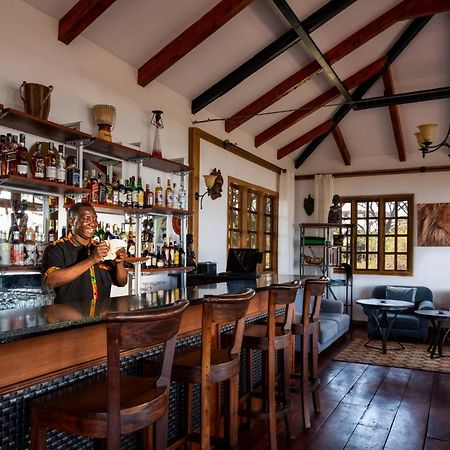 Lions Paw Ngorongoro Hotel Buitenkant foto