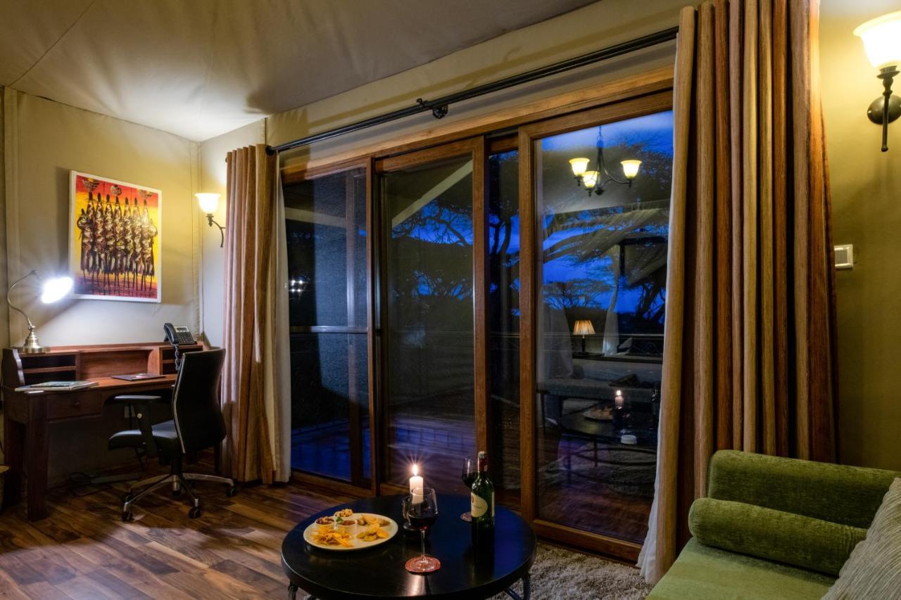 Lions Paw Ngorongoro Hotel Buitenkant foto