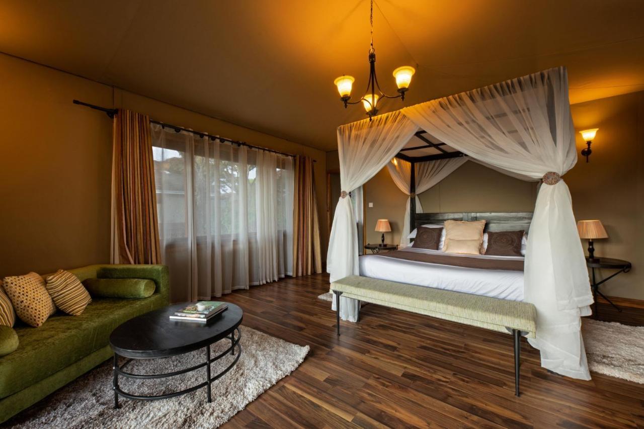 Lions Paw Ngorongoro Hotel Buitenkant foto