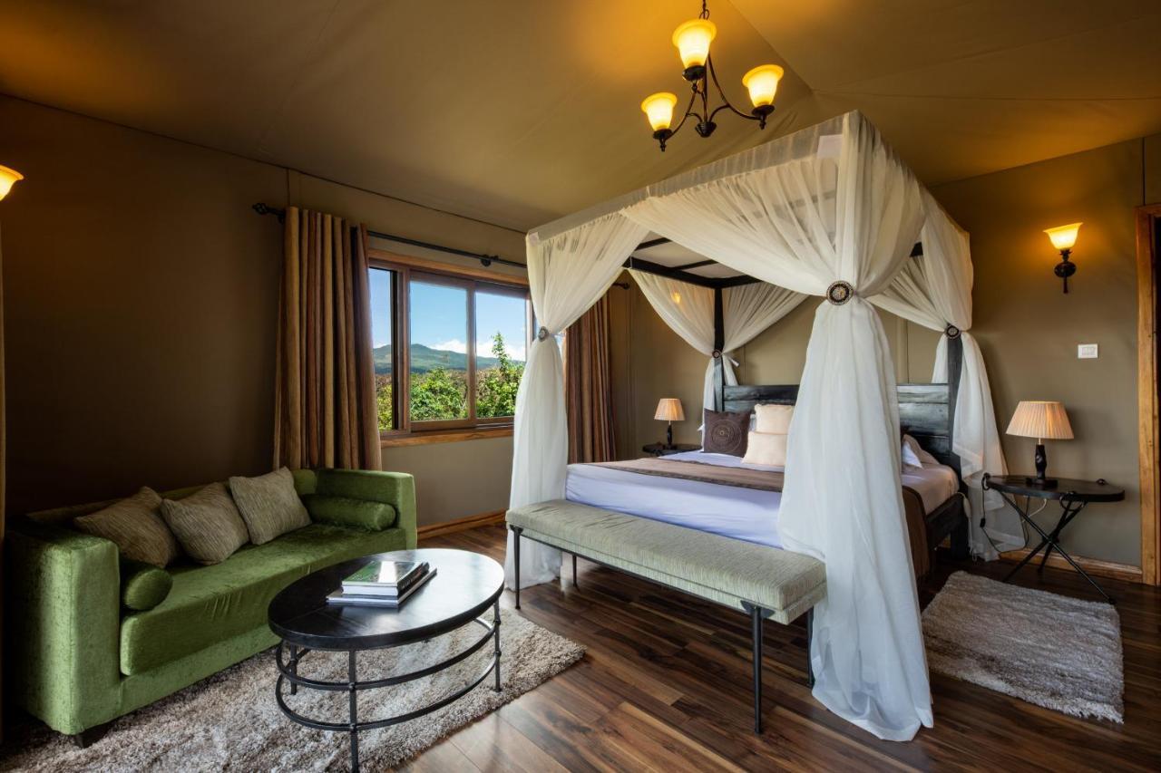 Lions Paw Ngorongoro Hotel Buitenkant foto