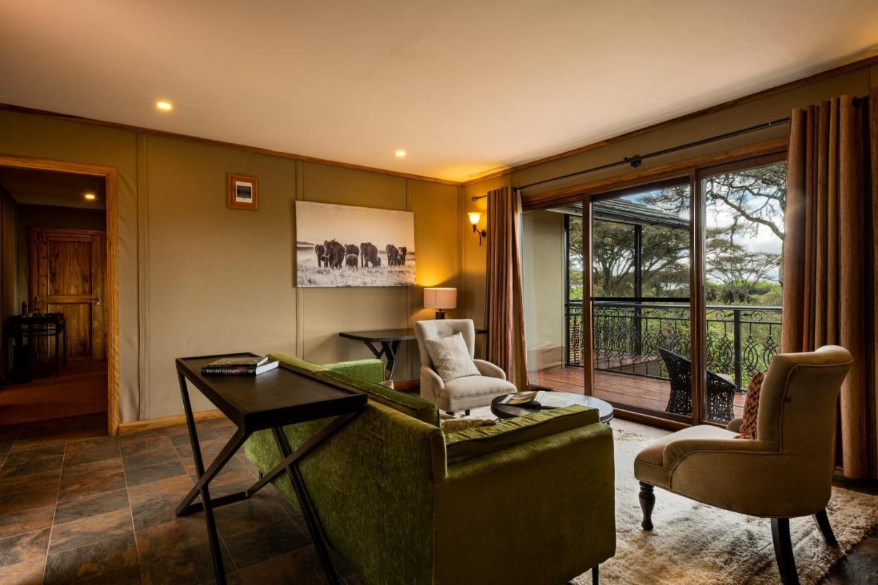Lions Paw Ngorongoro Hotel Buitenkant foto